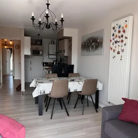 T2 Quartier La Chaume, Bien Equipe, Proche Commerces - Fr-1-422-41 Appartement